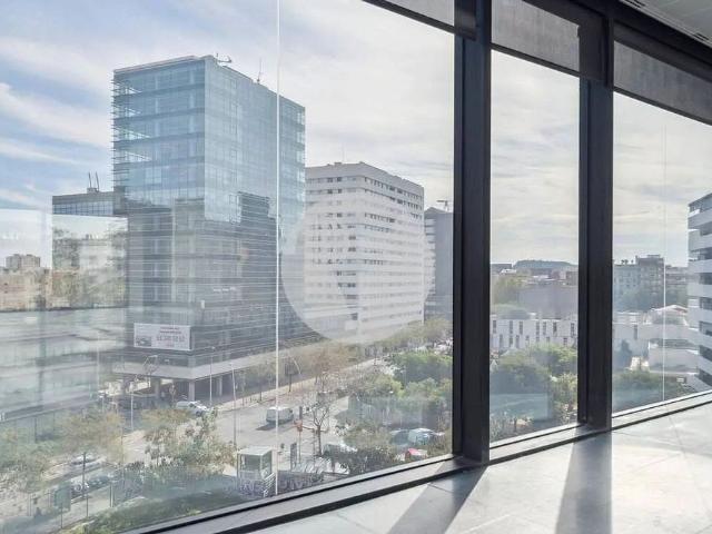 Oficina en alquiler en avenida Diagonal, Barcelona, de 679 m² por 11.543