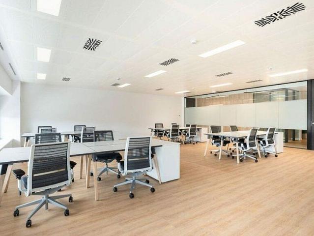 Oficina en alquiler en avenida Diagonal, Barcelona, de 62 m² por 7.500