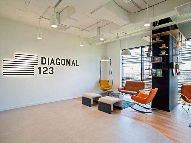 Oficina en alquiler en avenida Diagonal, Barcelona, de 840 m² por 15.540