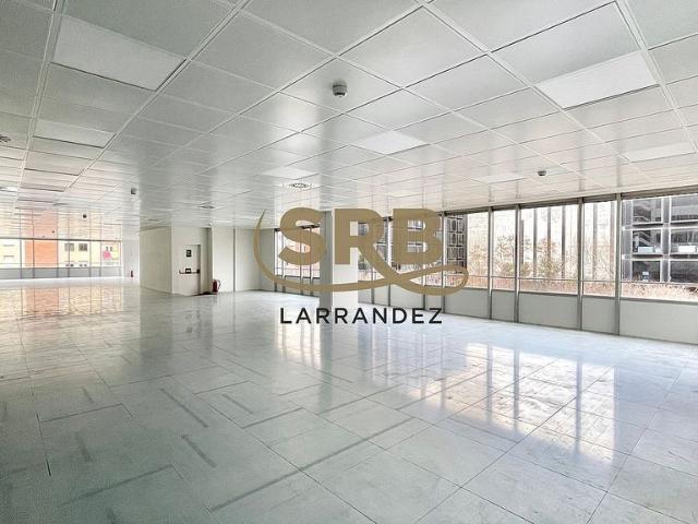 Oficina en alquiler en avenida Diagonal, Barcelona, de 831 m² por 23.268