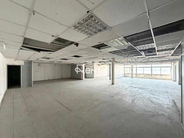 Oficina en alquiler en avenida Fabregada, Hospitalet de Llobregat, L´, de 265 m² por 1.300