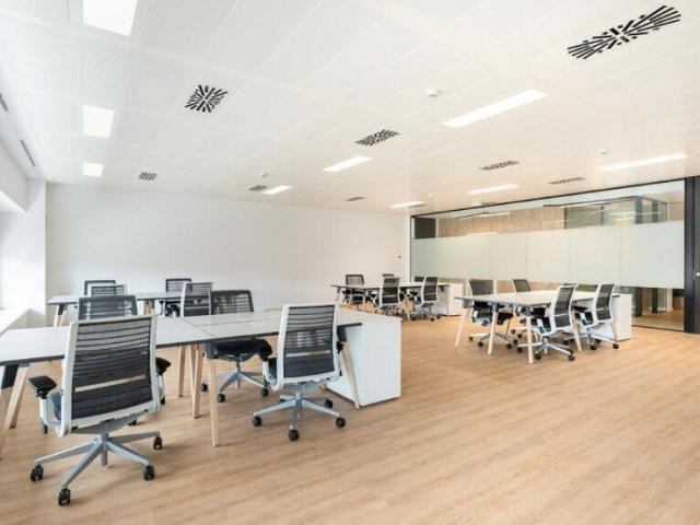Oficina en alquiler en Avinguda diagonal