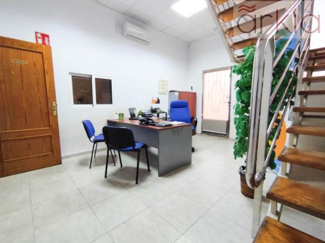 Oficina en alquiler en Águilas