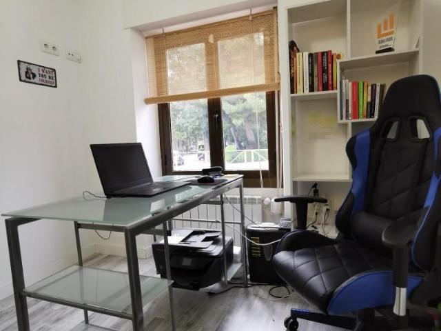 Oficina en alquiler en Almansa, San Juan