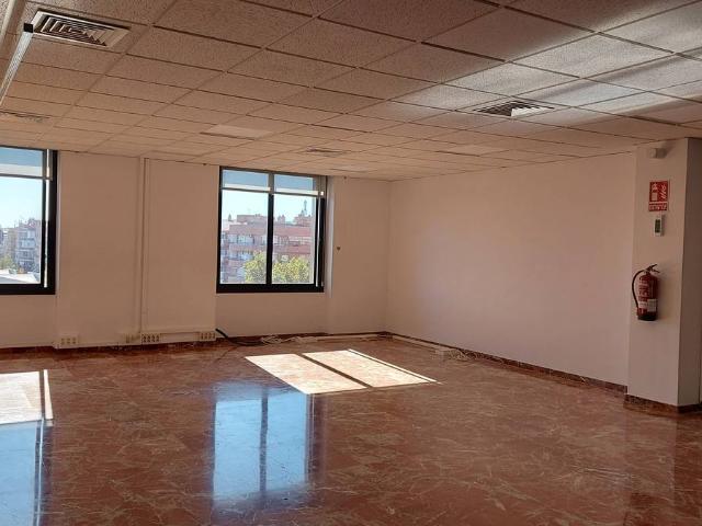 Oficina en Alquiler en Almeda El Corte Inglés