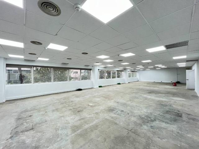 Oficina en Alquiler en Almeda El Corte Inglés