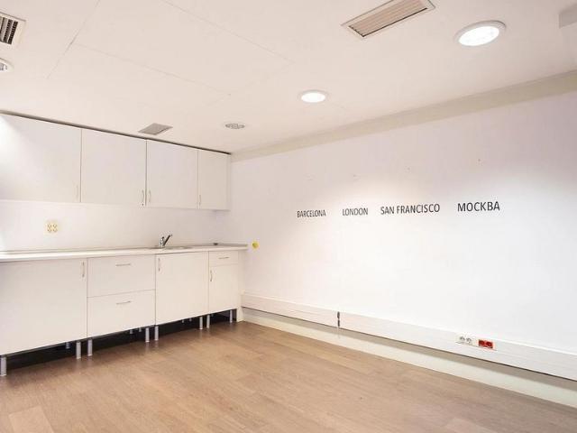 Oficina en alquiler en Barcelona, de 477 m² por 6.264