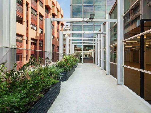Oficina en alquiler en Barcelona, de 500 m² por 19.950