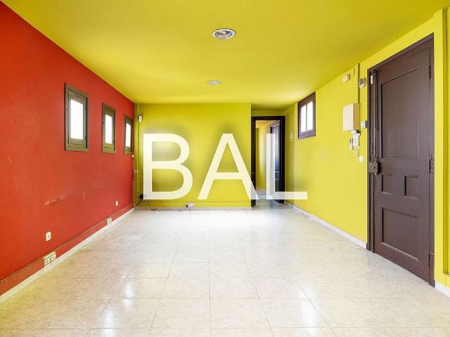 Oficina en alquiler en Barcelona, de 59 m² por 700