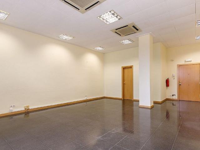 Oficina en alquiler en Barcelona, de 66 m² por 529
