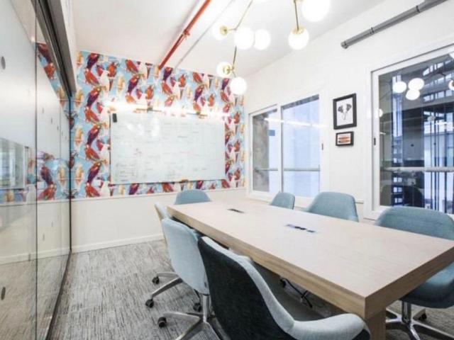Oficina en alquiler en avenida De la Catedral, Barcelona, de 694 m² por 42.000