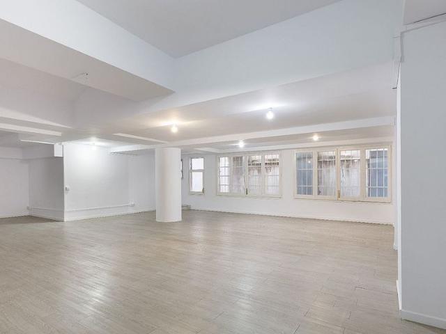 Oficina en alquiler en Barcelona, de 93 m² por 931