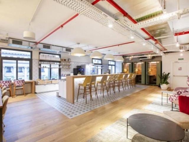 Oficina en alquiler en Barcelona, de 13 m² por 2.250