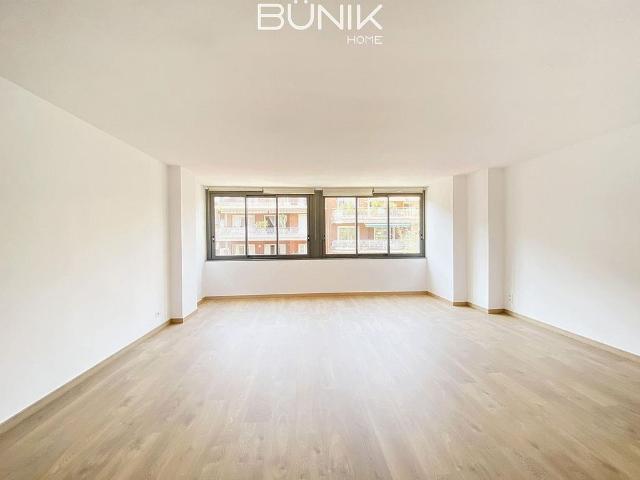 Oficina en alquiler en calle De Sant Elies, Barcelona, de 105 m² por 1.700