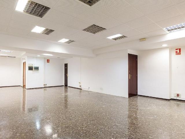 Oficina en alquiler en Barcelona, de 115 m² por 1.151