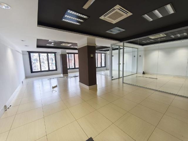 Oficina en alquiler en Barcelona, de 125 m² por 1.626