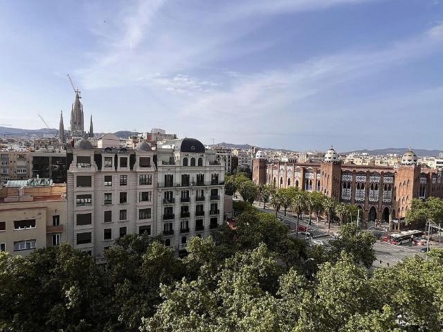 Oficina en alquiler en Barcelona, de 200 m² por 4.000
