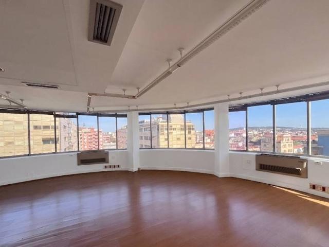 Oficina en Alquiler en Barri de les Corts