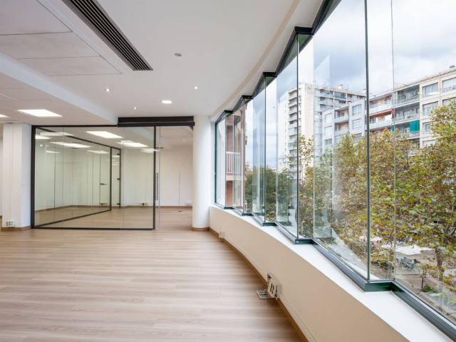 Oficina en Alquiler en Barri de les Corts