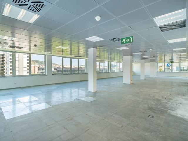 Oficina en Alquiler en Barri de les Corts