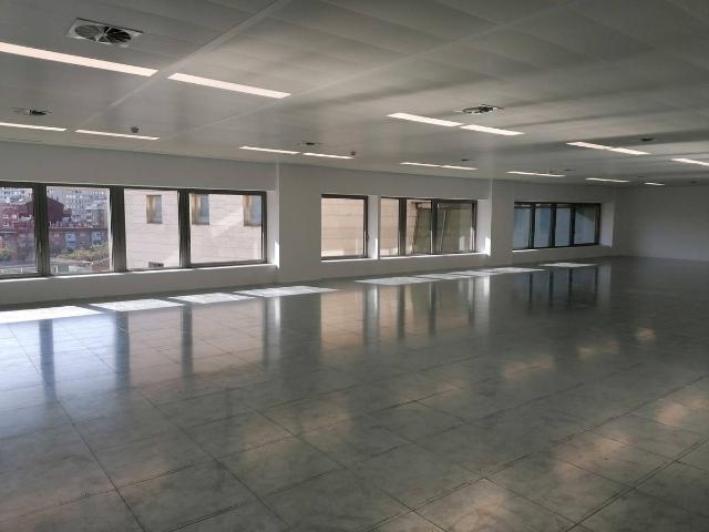 Oficina en Alquiler en Barri de les Corts