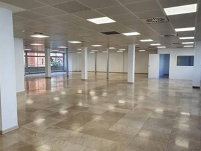 Oficina en Alquiler en Barri de les Corts