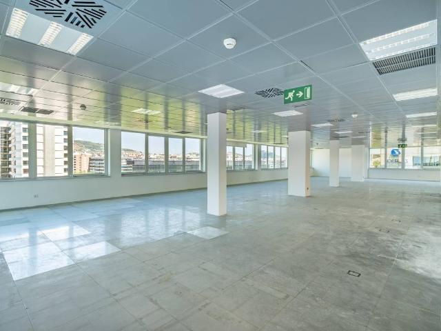 Oficina en Alquiler en Barri de les Corts