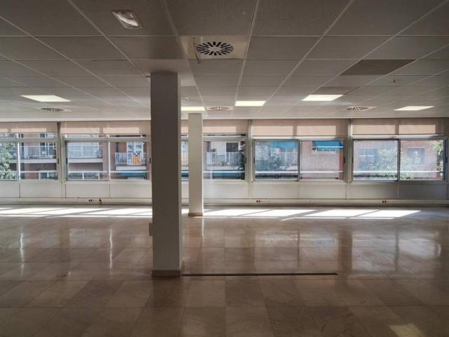 Oficina en Alquiler en Barri de les Corts