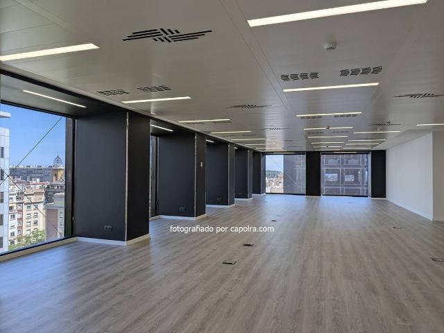 Oficina en Alquiler en Barri de les Corts