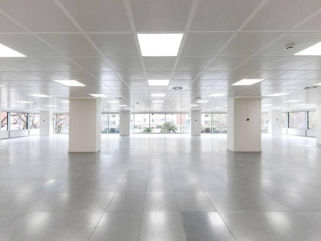Oficina en Alquiler en Barri de les Corts