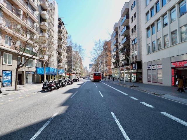 Oficina en Alquiler en Barri de les Corts