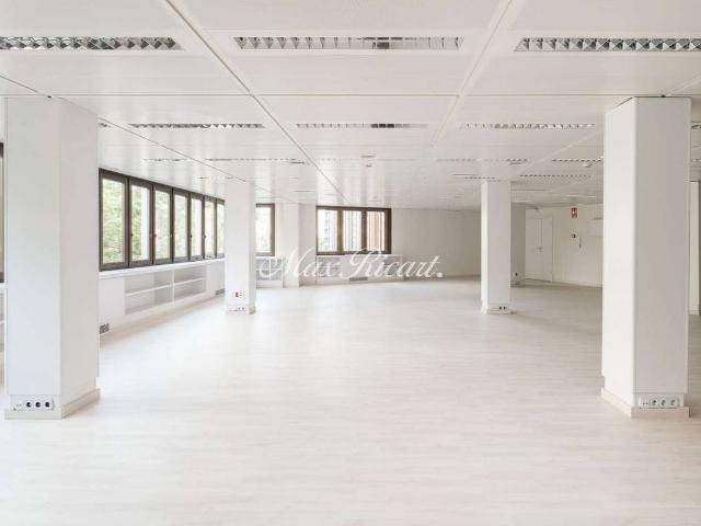 Oficina en Alquiler en Barri de les Corts