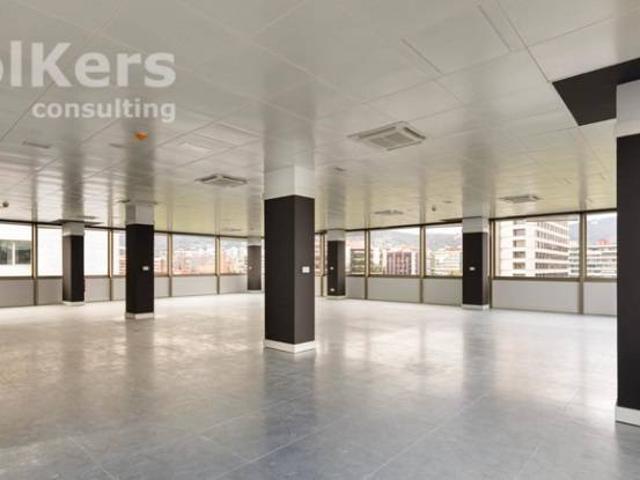 Oficina en Alquiler en Barri de les Corts