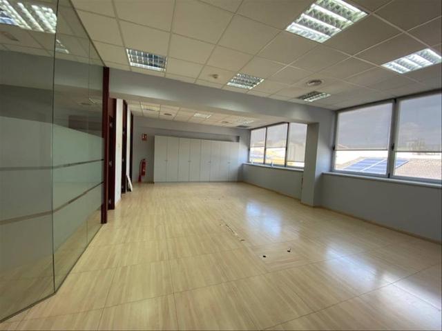 Oficina en Alquiler en Barri del Centre