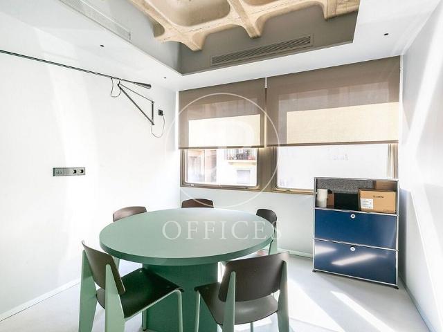 Oficina en alquiler en calle Augusta, Barcelona, de 180 m² por 3.600