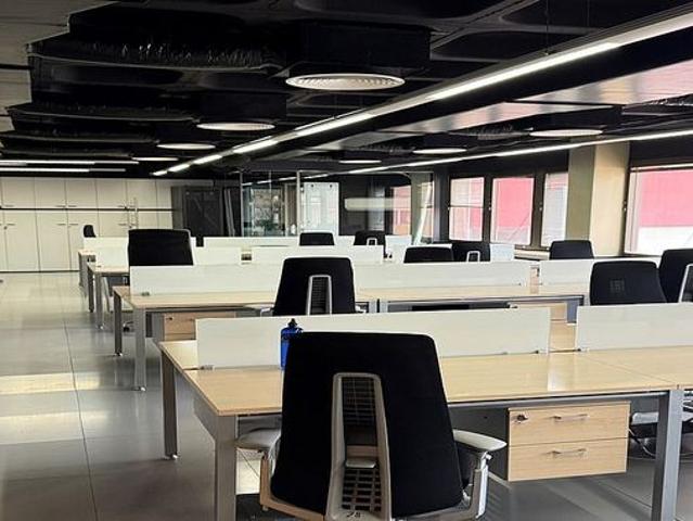 Oficina en alquiler en calle Augusta, Barcelona, de 358 m² por 4.200