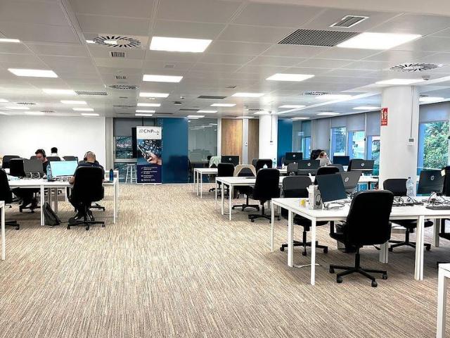 Oficina en alquiler en calle Augusta, Barcelona, de 375 m² por 8.250