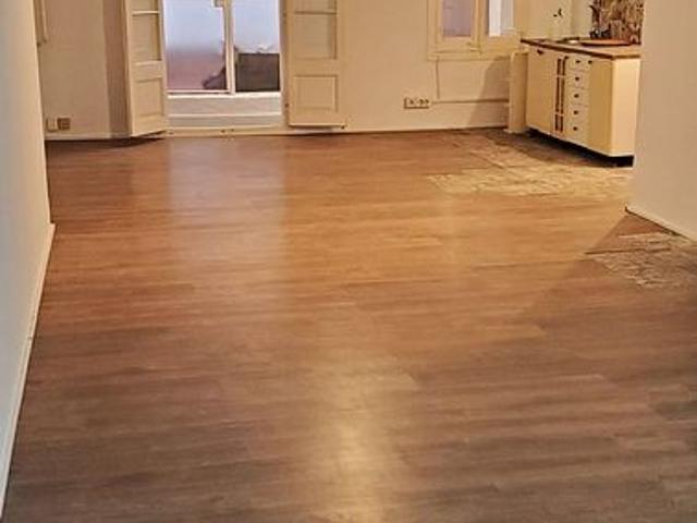 Oficina en alquiler en calle Corsega, Barcelona, de 75 m² por 700