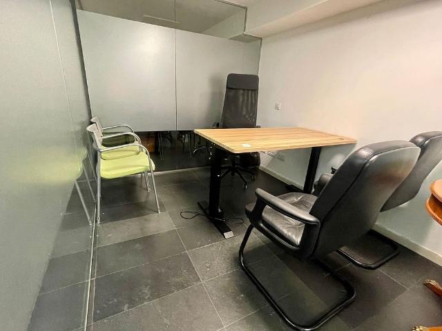 Oficina en alquiler en calle D'aragó, Barcelona, de 11 m² por 309