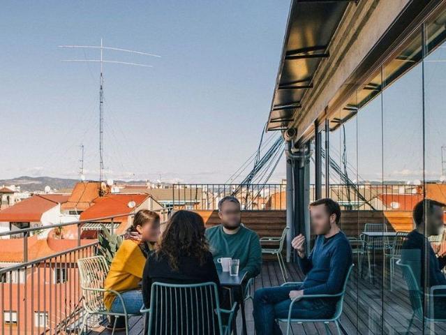 Oficina en alquiler en calle D'aragó, Barcelona, de 21 m² por 2.400