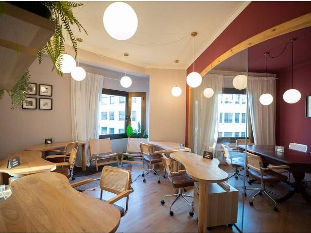 Oficina en alquiler en calle D'aribau, Barcelona, de 60 m² por 2.600