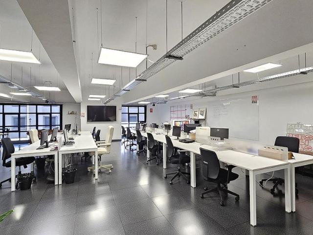 Oficina en alquiler en calle D'aribau, Barcelona, de 187 m² por 2.992