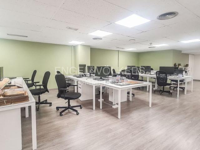 Oficina en alquiler en calle D'aribau, Barcelona, de 280 m² por 5.580