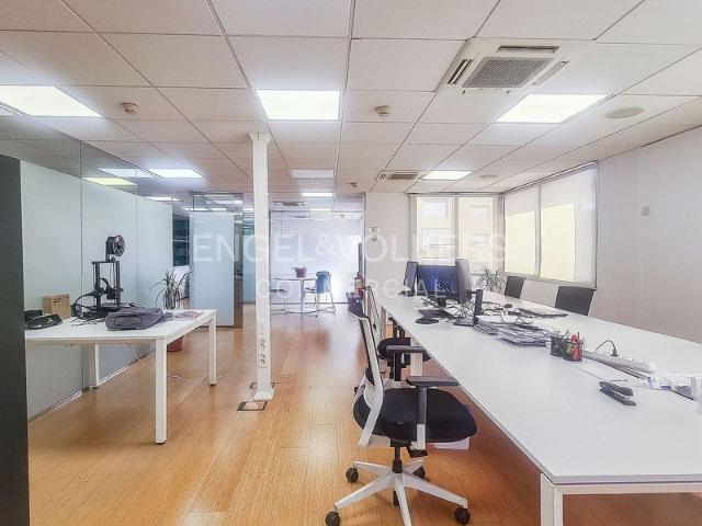 Oficina en alquiler en calle D'aribau, Barcelona, de 205 m² por 4.060