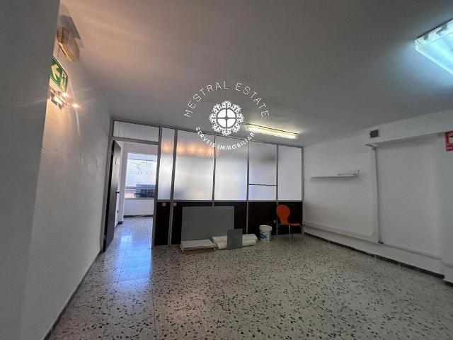 Oficina en alquiler en calle D'august, Tarragona, de 55 m² por 435