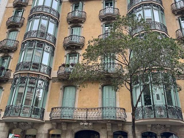 Oficina en alquiler en calle De Muntaner, Barcelona, de 110 m² por 2.150