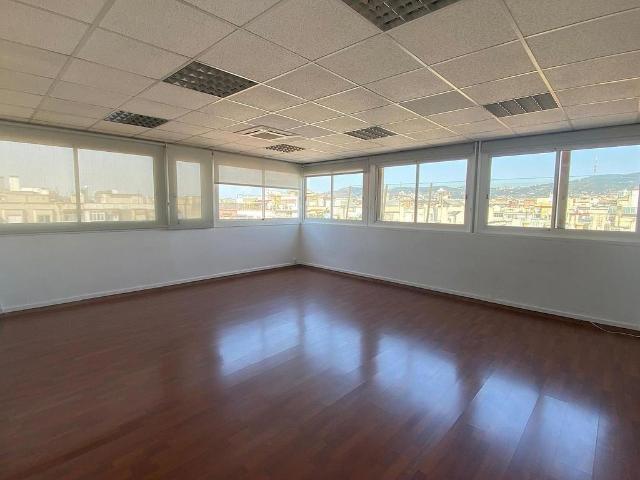 Oficina en alquiler en calle De Muntaner, Barcelona, de 122 m² por 1.300