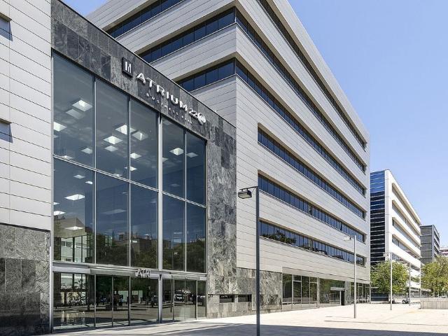 Oficina en alquiler en calle De Bac de Roda, Barcelona, de 1.176 m² por 21.168