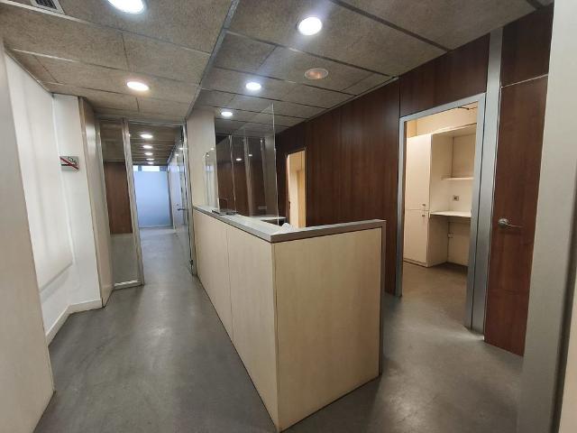 Oficina en alquiler en calle De Balmes, Barcelona, de 105 m² por 1.600