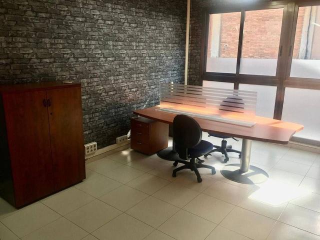 Oficina en alquiler en calle De Baldrich, Terrassa, de 70 m² por 450